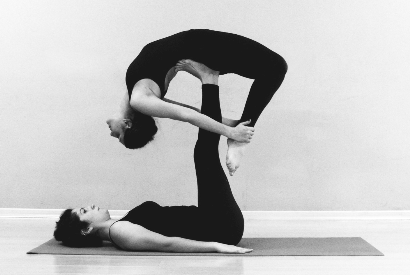 https://vemvoarstudio.com.br/wp-content/uploads/2019/04/site-acro-yoga-1.jpg